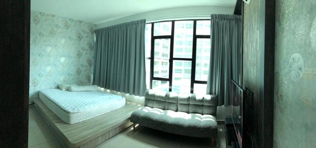 02-Austin Regency Homestay For 2Pax Pool View Johor Bahru Exterior foto