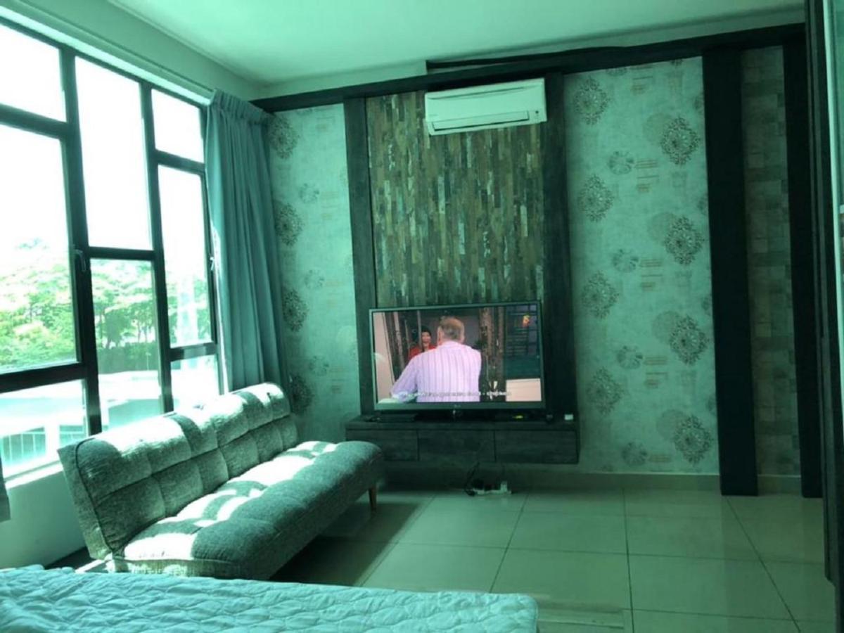 02-Austin Regency Homestay For 2Pax Pool View Johor Bahru Exterior foto
